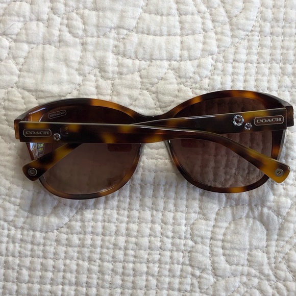 COACH Women’s Wayfare Tortoise Rectangle HC 8017 L009 Kendall Sunglasses main image 15